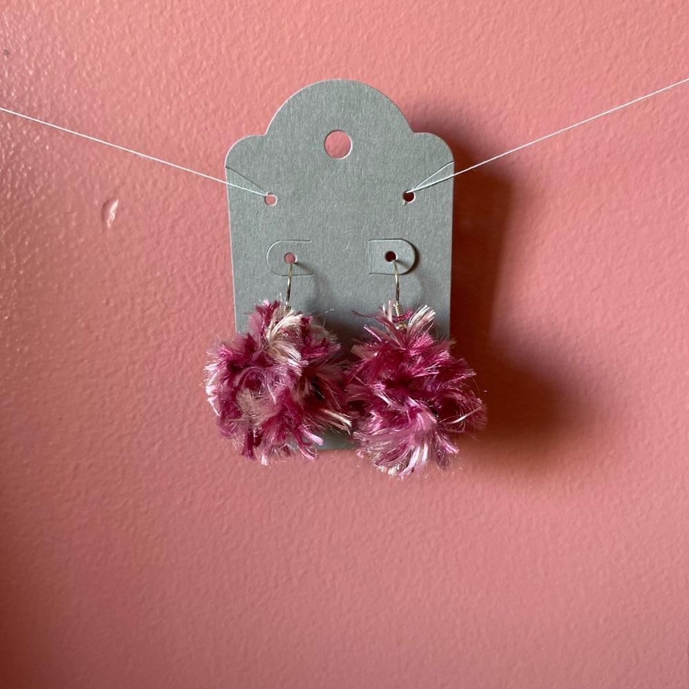 Pom Pom earrings